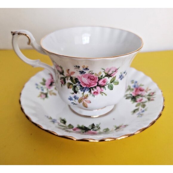 Royal Albert Moss Rose Fine bone china Tea cup & Saucer 1960's - Picture 1 of 11